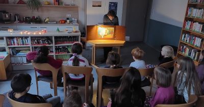 Lese- und Bastelnachmittag brachte vorweihnachtliche Stimmung