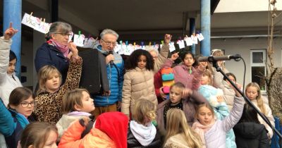 AWO Wächtersbach spendet Lernbüros und große Lego-Bausteine an die Grundschule Wächtersbach - Auch die Jugend ist uns wichtig